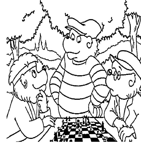 Papa Berenstain Bear Play Chess With His Friend Coloring Pages 600x619 Papa Berenstain Bear Play Chess With His Friend Coloring Pages