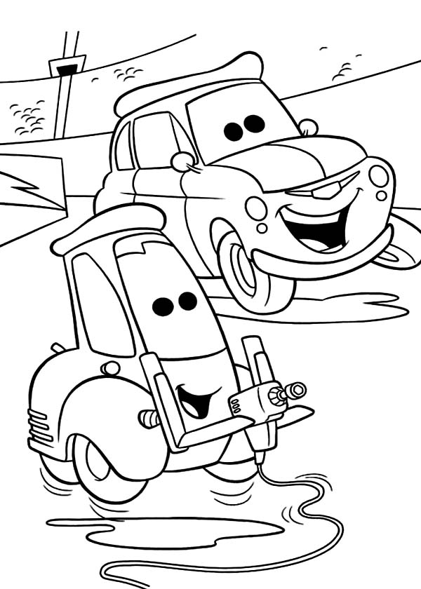 600x840 Guido Ready To Fix Lighting Mcqueen In Disney Cars 2 Coloring Page