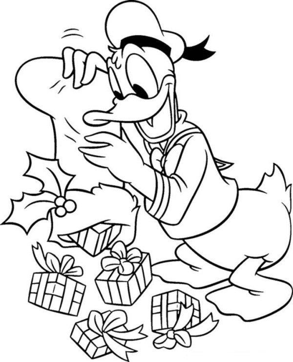 600x741 Donald Duck Gift Disney Christmas Coloring Page