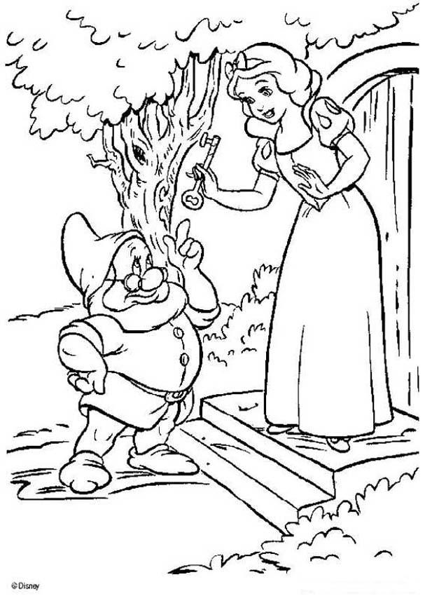 Snow White With The Dwarfs' House Key Coloring Pages 607x850 Snow White With The Dwarfs' House Key Coloring Pages