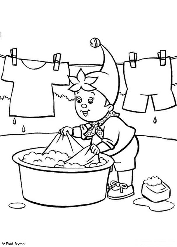 607x850 Noddy Hand Washing His Clothes Coloring Pages